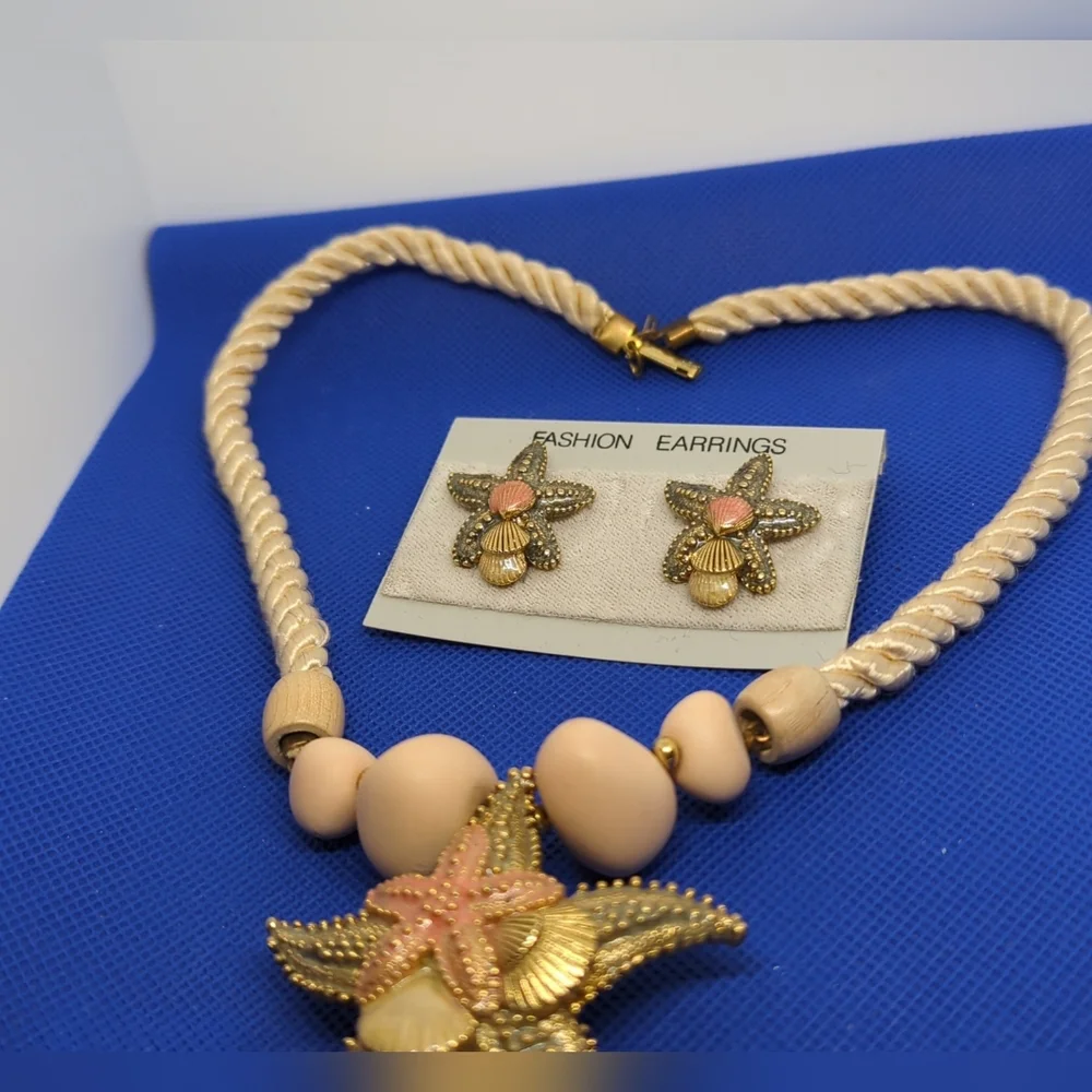 VINTAGE 20”SILK CORD BEADED NECKLACE W/ STARFISH PENDANT & EARRINGS BEACH OCEAN